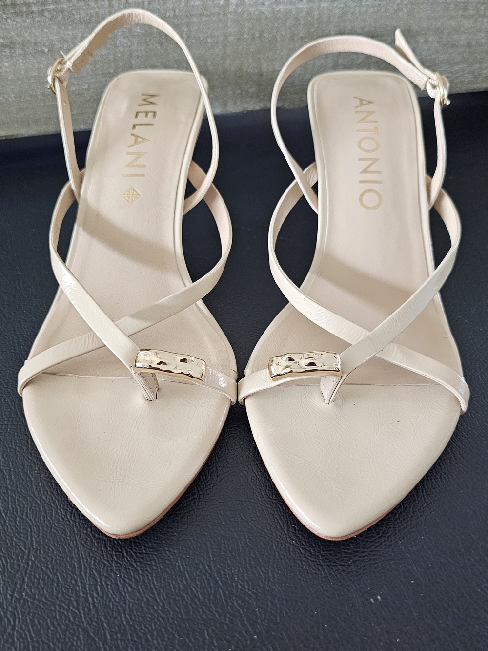 Melani Beige Strappy Sling Leather Sandal Shoes w/Gold Accent Women's Sz 9.5 NEW